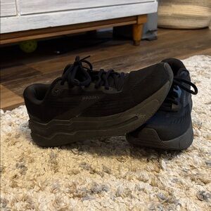 Black Brooks Ghost Max 2